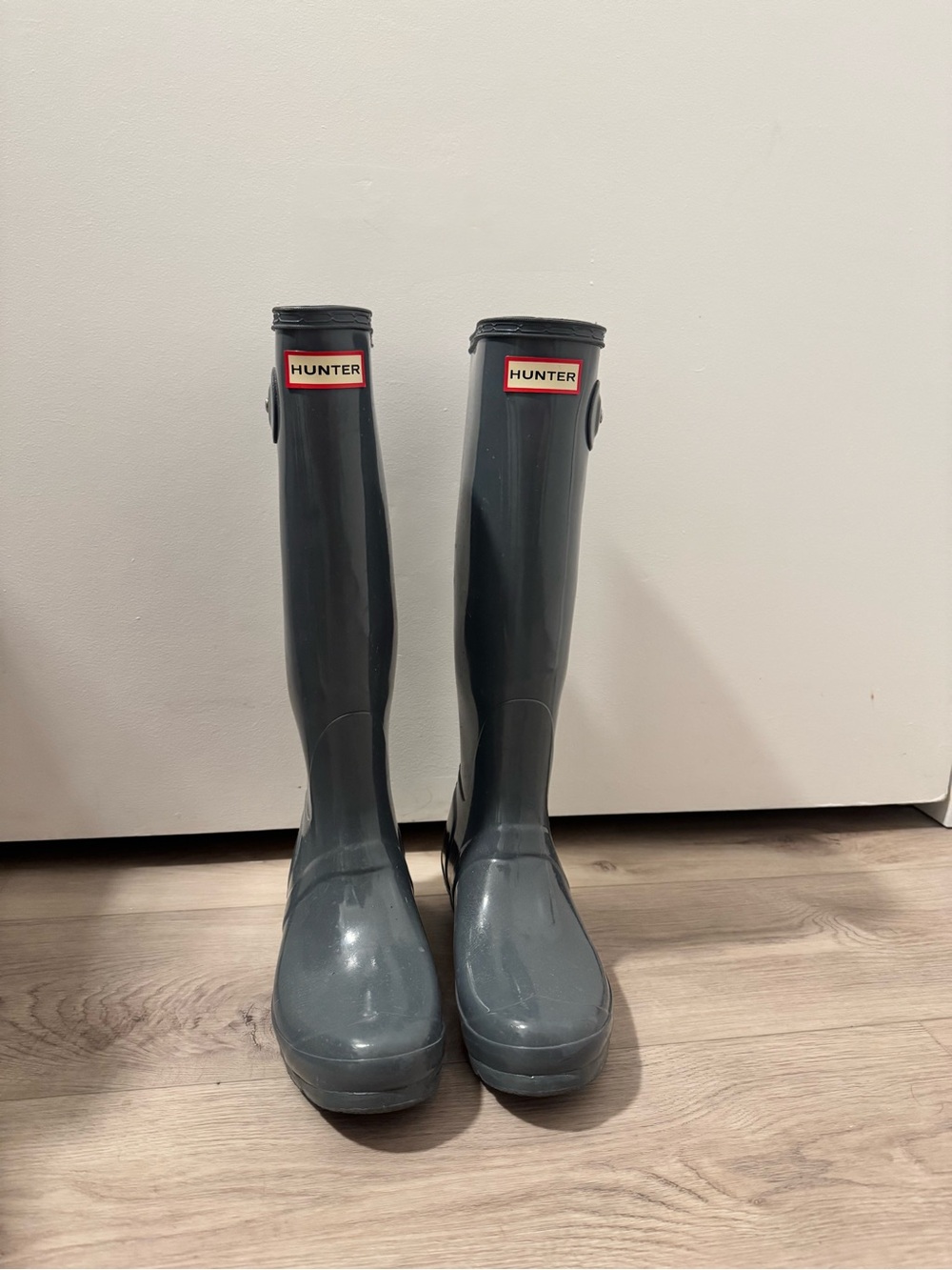 Hunter Gloss Rubber Boots in Dark Gray